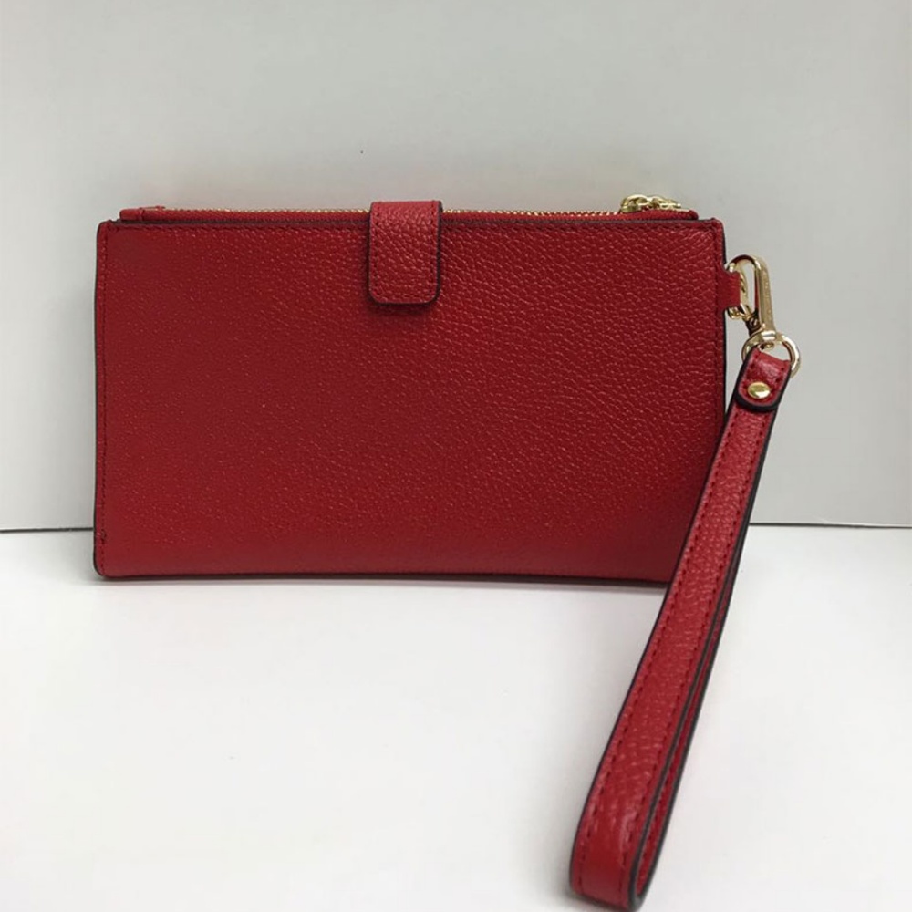 MK Adele smartphone wristlet bright red - Picture 3 of 6